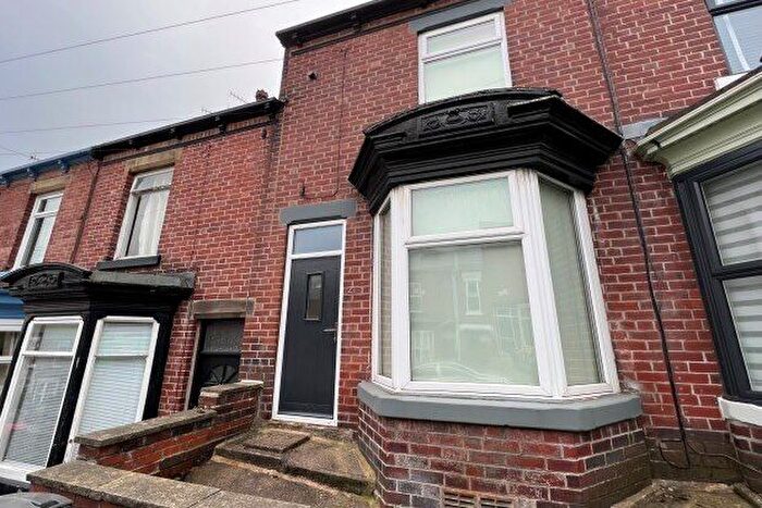 2 Bedroom Terraced House To Rent In Hunter Hill Road, Sheffield, S11