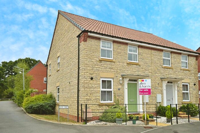 3 Bedroom Semi-Detached House For Sale In Weston Close, Calne, SN11