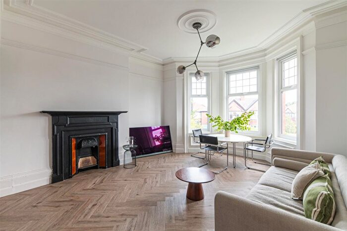 2 Bedroom Flat To Rent In Osborne Road, Jesmond, Newcastle Upon Tyne, NE2