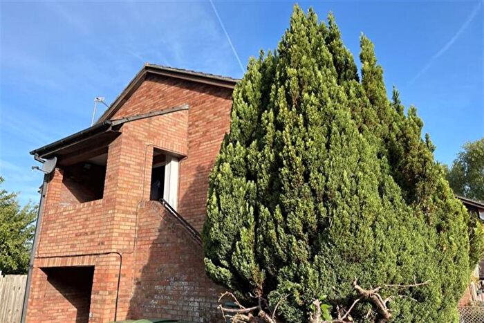 Studio To Rent In Old Hatch Warren, Basingstoke, RG22