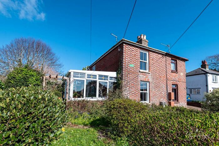 3 Bedroom Semi Detached House For Sale In Church Road, Havenstreet, PO33