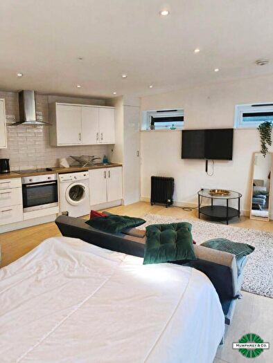 Studio To Rent In Charlecote Road, Dagenham, RM8