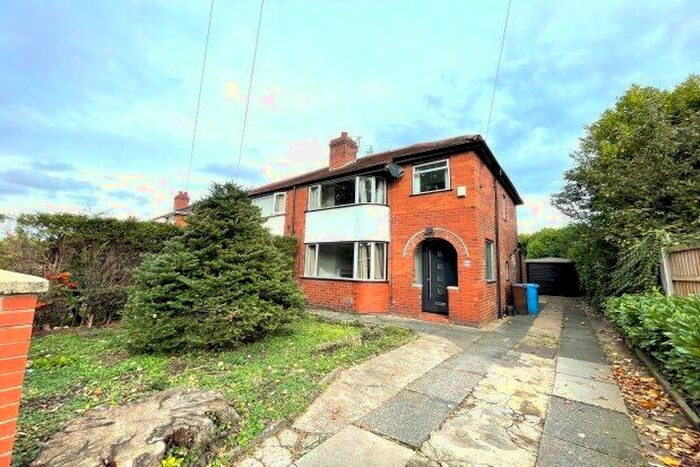 3 Bedroom Semi-Detached House To Rent In Broad Oak Lane, Manchester, M20