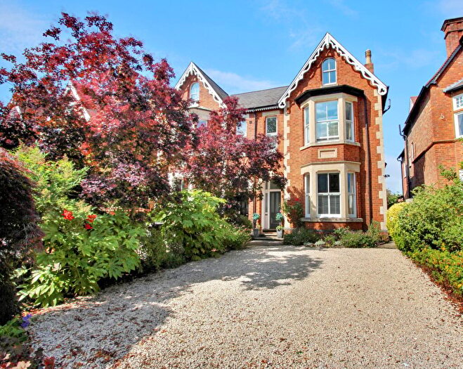 5 Bedroom Semi-Detached House For Sale In Hillmorton Road, Rugby, CV22