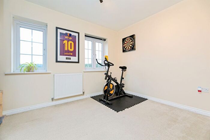 2 Bedroom Semi-Detached House For Sale In Buzzard Avenue, Mexborough, S64