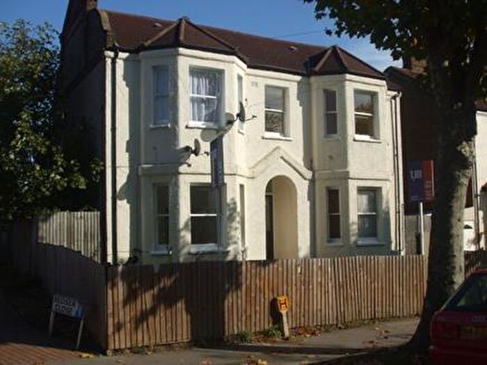 2 Bedroom Apartment To Rent In Norbury Avenue, Thornton Heath, CR7
