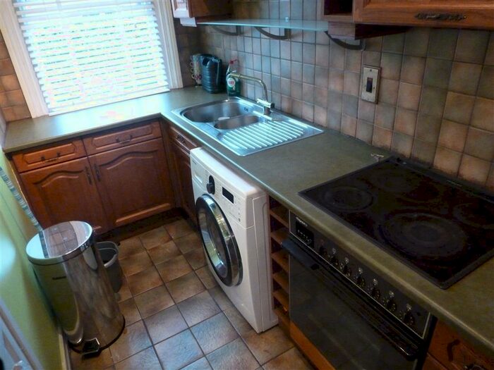 2 Bedroom Flat To Rent In Stenson Road, Derby, DE23