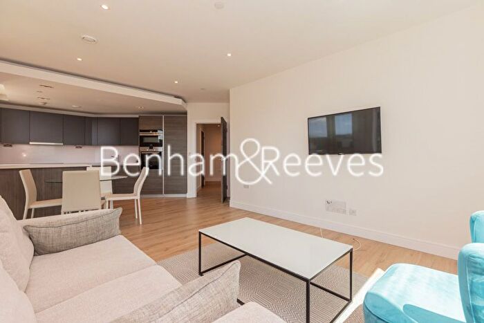 2 Bedroom Flat To Rent In Beadon Road, Hammersmith, W6