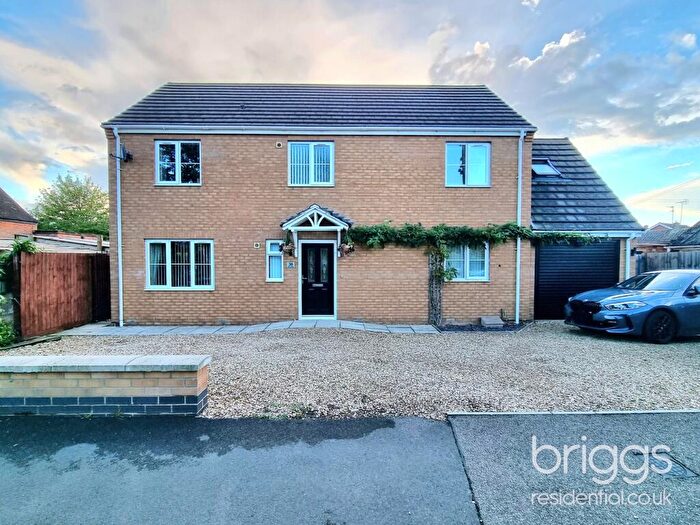 4 Bedroom Detached House For Sale In Hall Street, Crowland, Peterborough, PE6