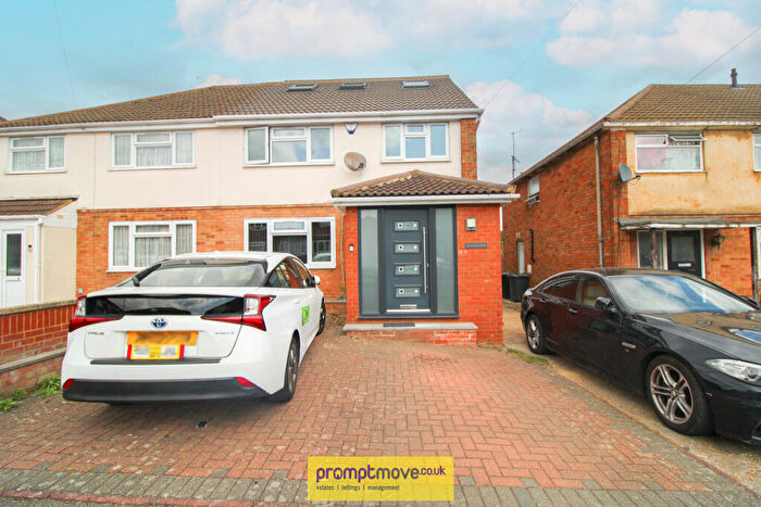 4 Bedroom Semi-Detached House To Rent In Charlwood Road Luton, LU4