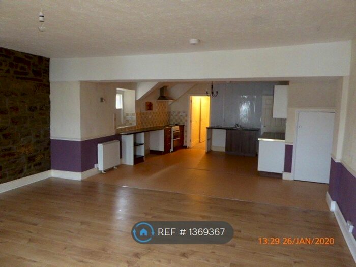 2 Bedroom Flat To Rent In Broad Street, South Molton, EX36