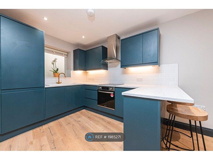 2 Bedroom Flat To Rent In Penrith Place, London, SE27