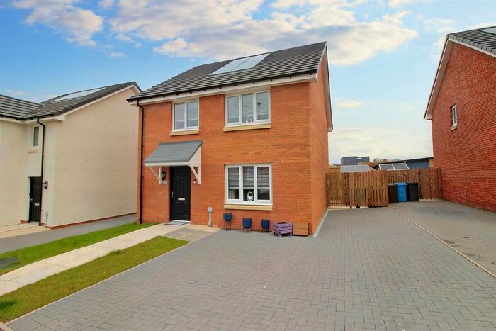 4 Bedroom Detached House For Sale In Baird Drive, Shotts, ML7