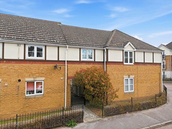 3 Bedroom Apartment For Sale In Drake Road, Chafford Hundred, Grays, RM16