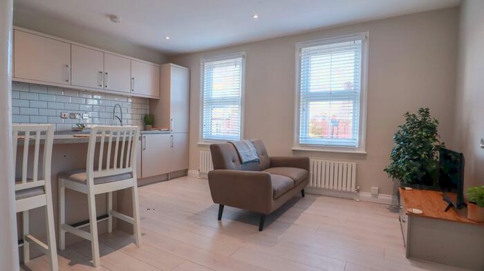 2 Bedroom Property To Rent In Hurst Street, Oxford, OX4