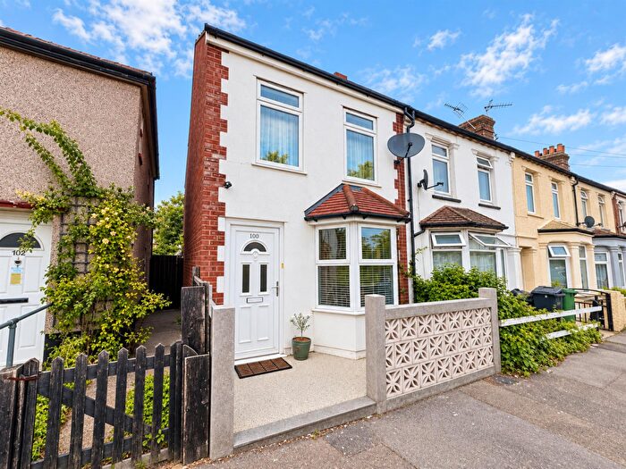 2 Bedroom Terraced House For Sale In Christchurch Road, Tilbury, RM18