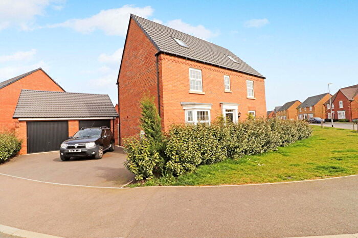 6 Bedroom Detached House For Sale In Mahaddie Way, Warboys, Huntingdon, PE28
