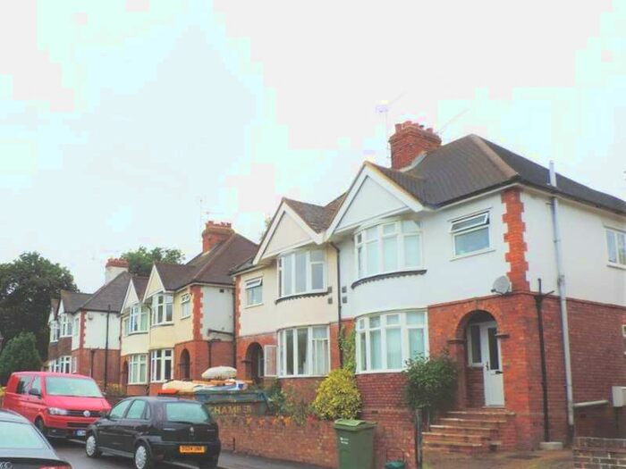 4 Bedroom Property To Rent In Beckingham Rd Guildford, GU2