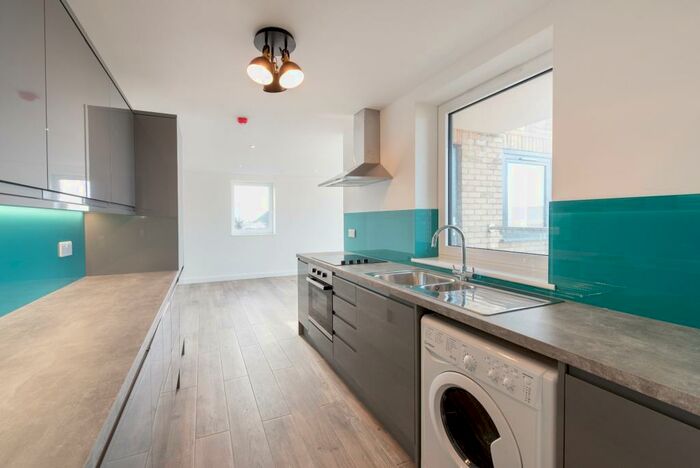 1 Bedroom Apartment To Rent In Kyle House, Herent Drive, IG5