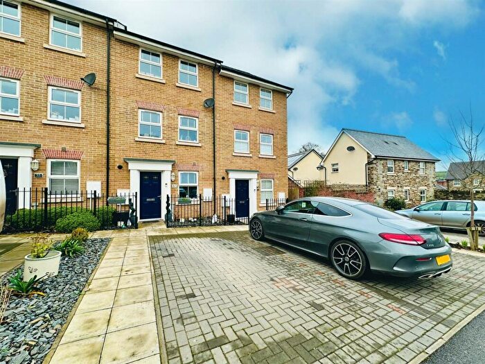 3 Bedroom House For Sale In Enterprise Avenue, Tiverton, EX16