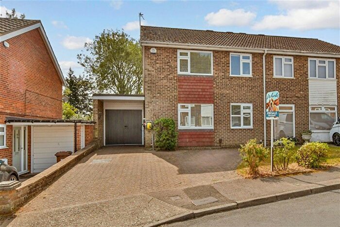 4 Bedroom Semi-Detached House For Sale In Longhurst Drive, Walderslade, Chatham, Kent, ME5