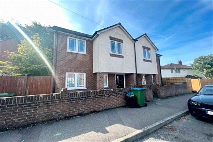 2 Bedroom Semi-Detached House To Rent In Heath Road, Southampton, SO19