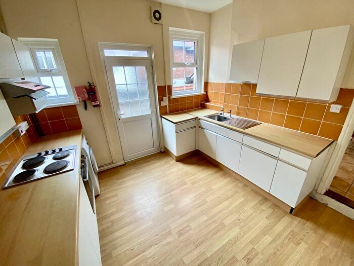 3 Bedroom Property To Rent In Le Breos Avenue, Uplands, Swansea, SA2