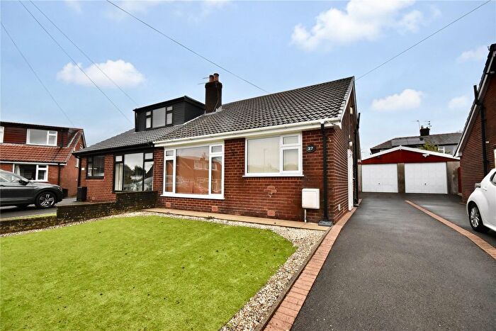 2 Bedroom Semi Detached Bungalow For Sale In Clifton Crescent, Royton, Oldham, Greater Manchester, OL2