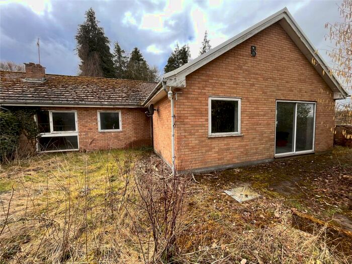 4 Bedroom Bungalow For Sale In Nantyderi, Felindre, Brecon, Powys, LD3