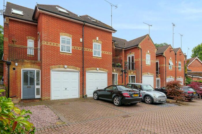 3 Bedroom Terraced House To Rent In Long Hill Road, Ascot, Berkshire, SL5