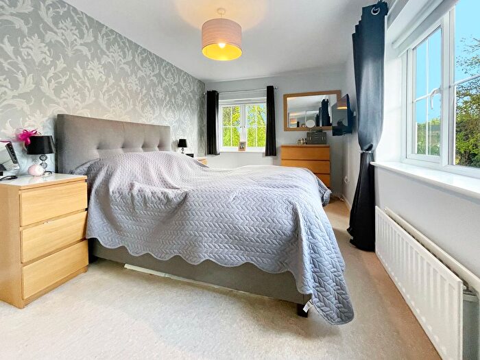 1 Bedroom Flat For Sale In Abrahams Close, Amersham, HP7
