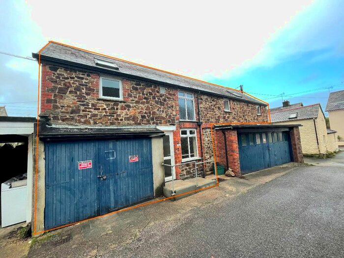 1 Bedroom Maisonette To Rent In Mill Road, Okehampton, EX20