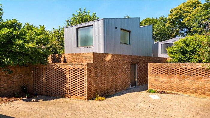 2 Bedroom Semi-Detached House To Rent In Lightermans Yard, Forest Gate, London, E7