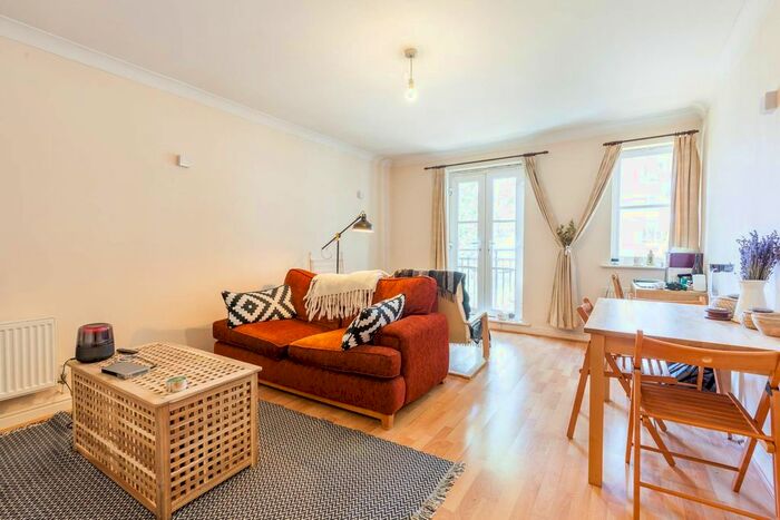 2 Bedroom Flat To Rent In Charles Haller Street, Brixton, London, SW2