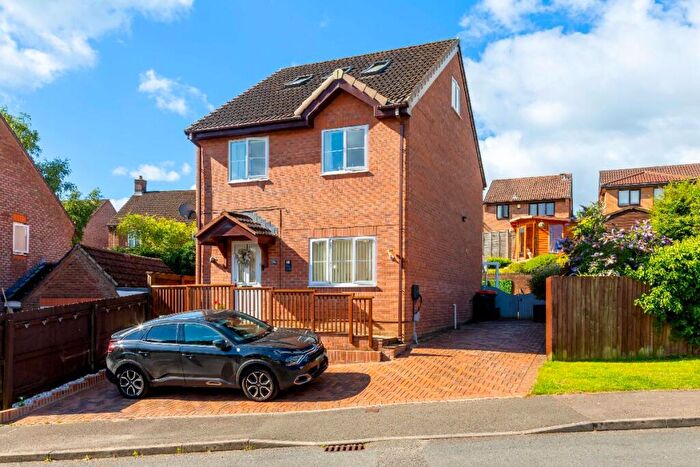 4 Bedroom Detached House For Sale In Harlech Drive, Rhiwderin, Newport, NP10