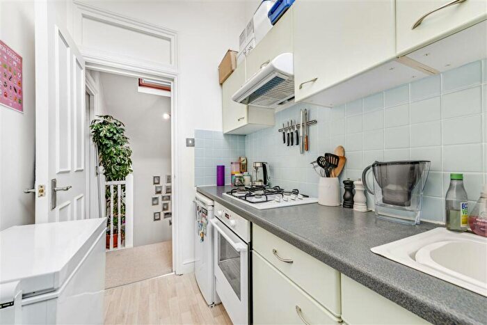 1 Bedroom Flat For Sale In Dartmouth Road, NW2