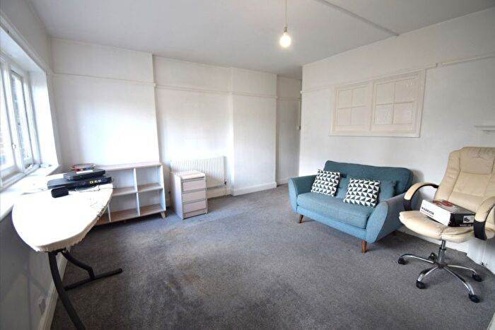 3 Bedroom Flat To Rent In High Street, Orpington, BR6