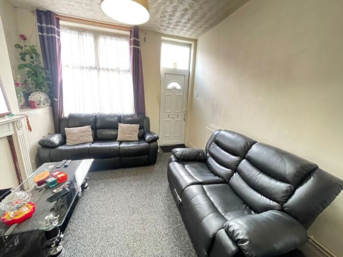 2 Bedroom Terraced House To Rent In Thurlby Road, Leicester, LE5