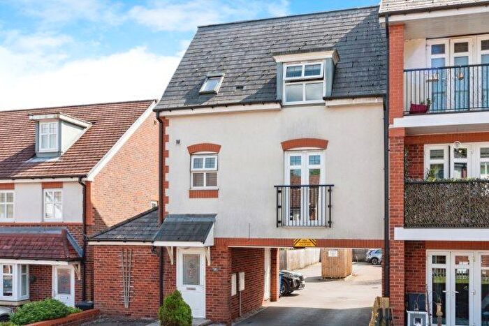 2 Bedroom Flat To Rent In Camberwell Drive, Warrington, WA4