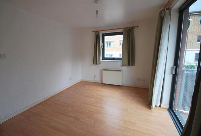 2 Bedroom Flat To Rent In Rich Street, Poplar, E14