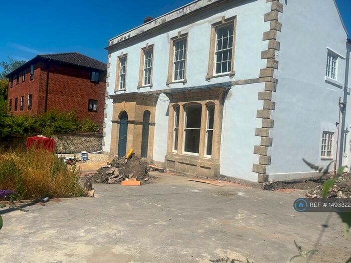 1 Bedroom Flat To Rent In East Street, Warminster, BA12