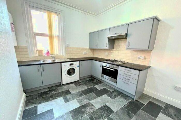 3 Bedroom Flat To Rent In Wilbraham Road, Manchester, M21
