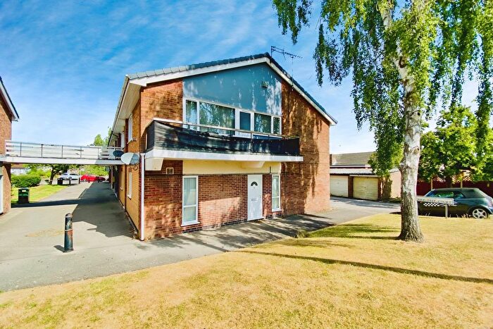 2 Bedroom Flat For Sale In Cherry Tree Court, Kirby Muxloe, LE9