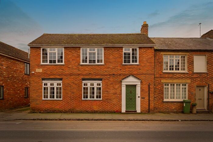 4 Bedroom Semi-Detached House For Sale In High Street, Whitchurch, Aylesbury, HP22