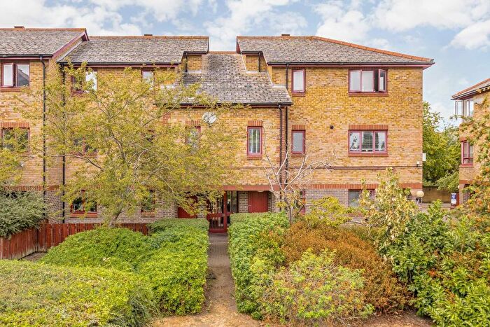 2 Bedroom Flat For Sale In Timber Pond Road, London, SE16
