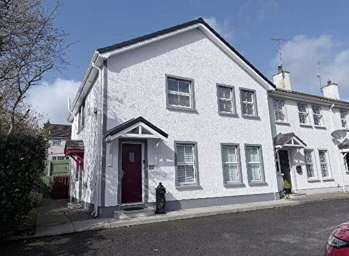 2 Bedroom Apartment / Flats For Sale In Oaklands, Banbridge, BT32