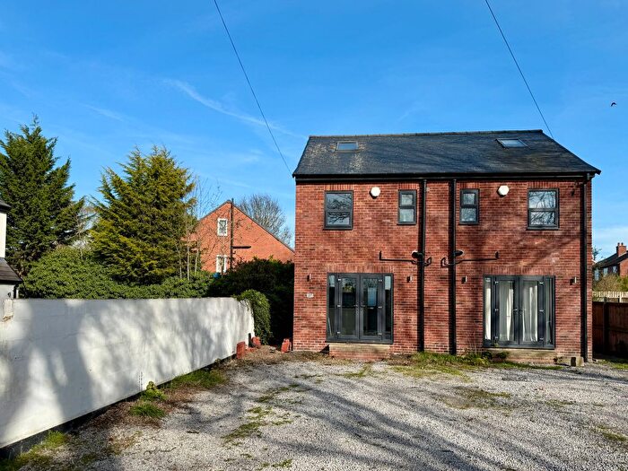 3 Bedroom Semi Detached House To Rent In Hawthorne Terrace, Wakefield, West Yorkshire, WF2