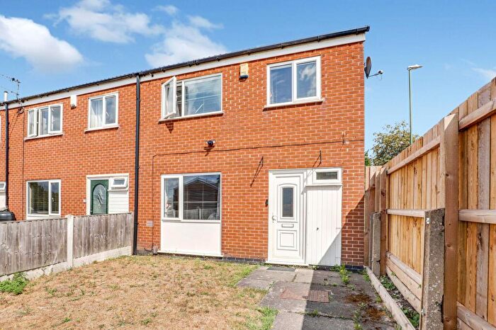 3 Bedroom End Of Terrace House For Sale In Ranskill Gardens, Nottingham, NG5