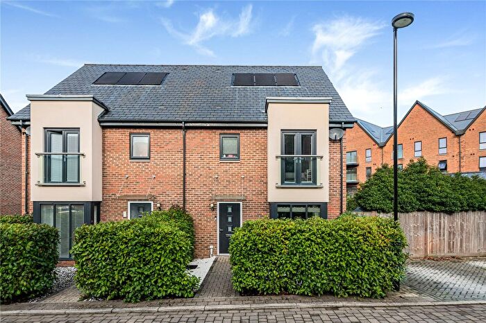 3 Bedroom Semi Detached House For Sale In Kilnwood Avenue, Burgess Hill, West Sussex, RH15