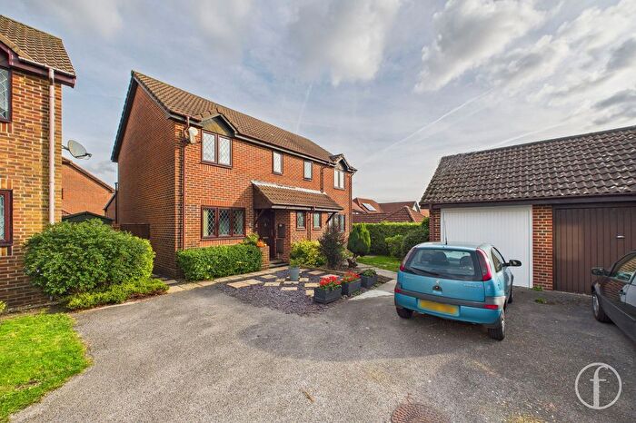 3 Bedroom Semi-detached House For Sale In Conference Drive, Locks Heath, SO31